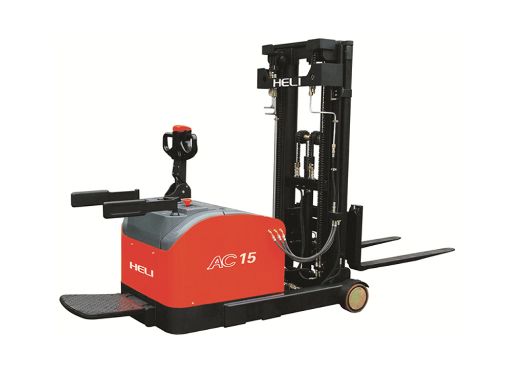 1.2-1.5噸電(diàn)動乘駕式前移叉車(chē)